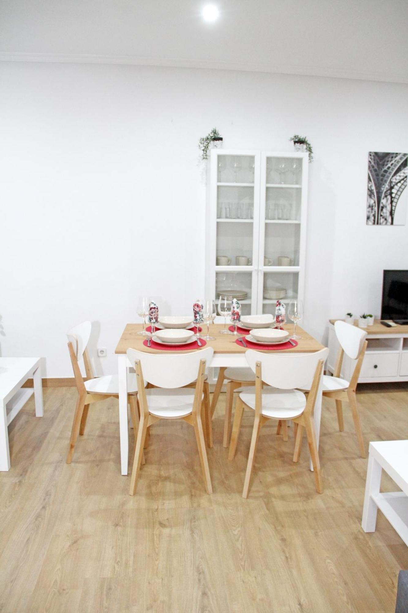 Lujosos En El Centro De Apartament Madryt